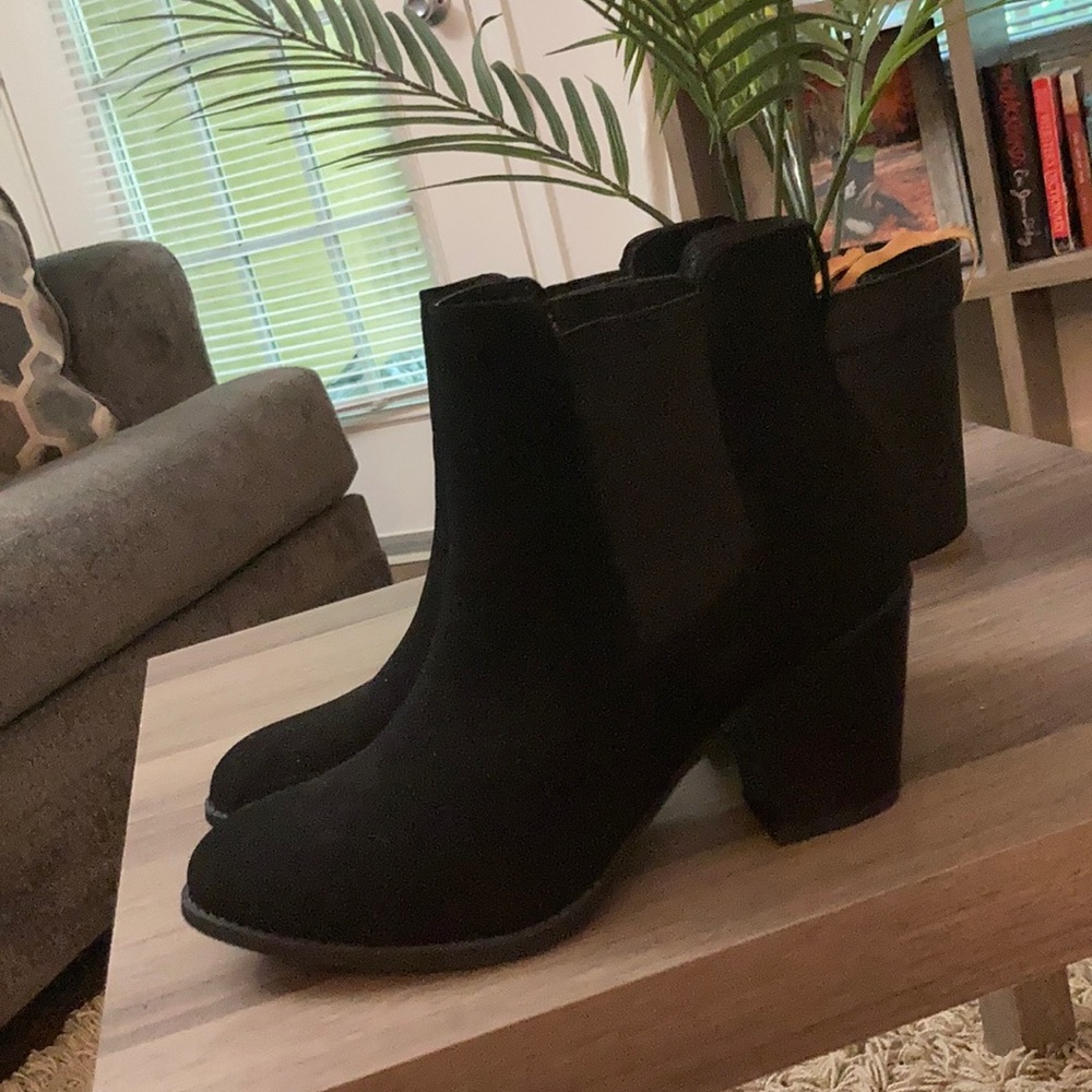 Classic Black Suede boots